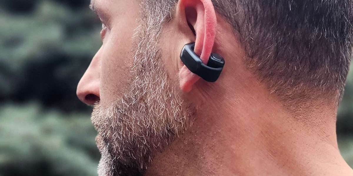 Bose Ultra Open Earbuds: Musik Tanpa Batas, Tanpa Mengisolasi Suara Sekitar